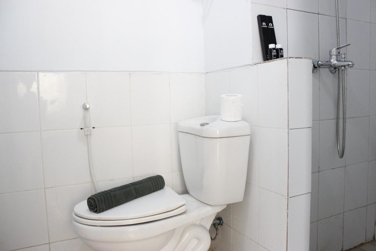 Modest 2Br Apartment At The Jarrdin Cihampelas By Travelio バンドゥン エクステリア 写真